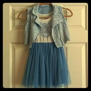 Blue and White Girl dress size 7/8